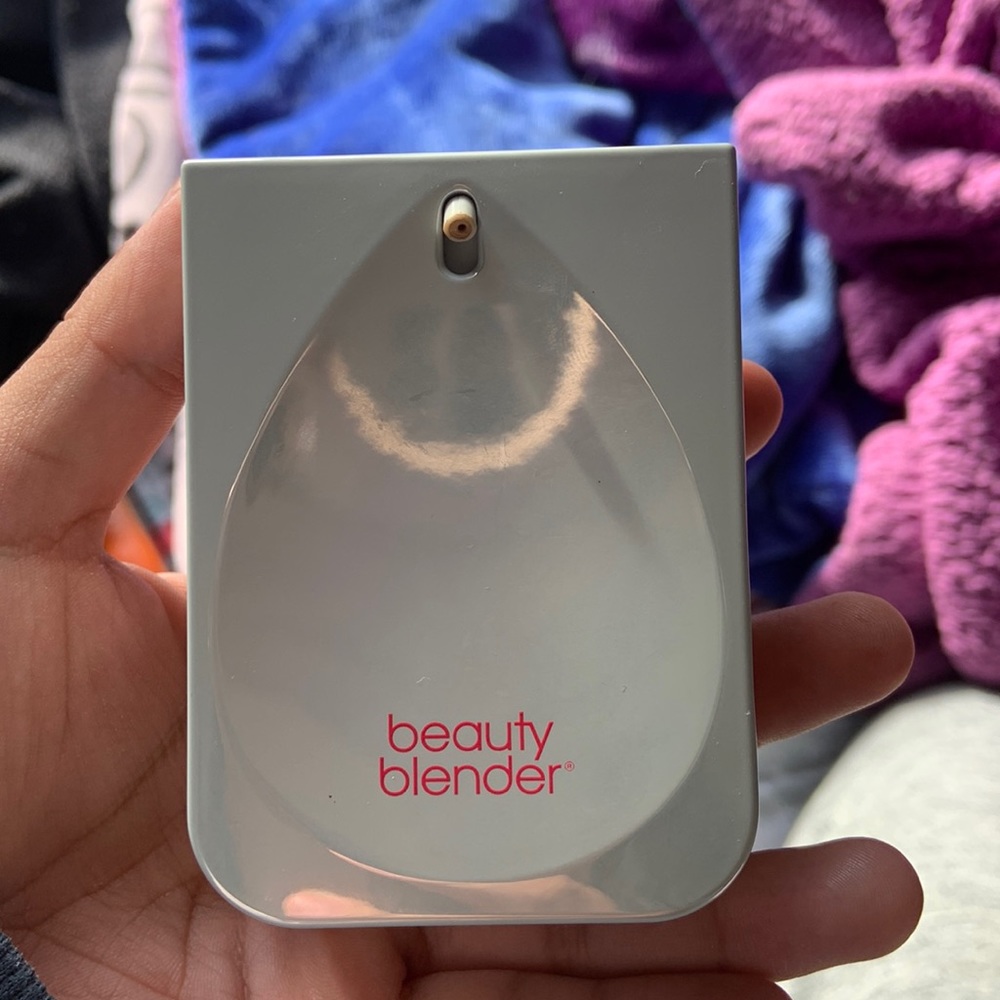 Beauty blender long wear foundation